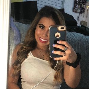 Meet your Posher, Iris